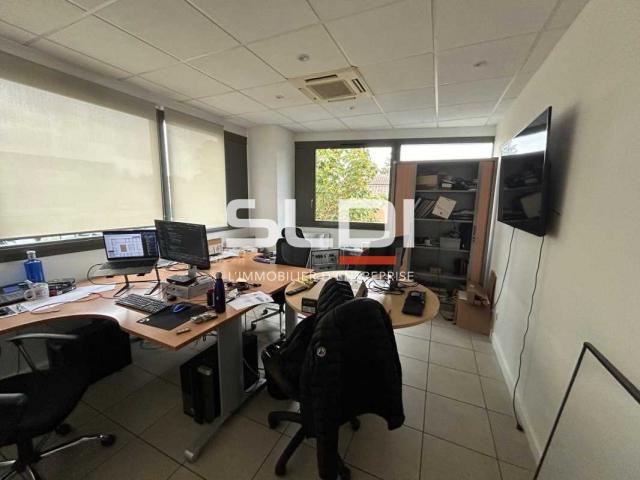 Bureaux A VENDRE - LIMAS - 133 m²