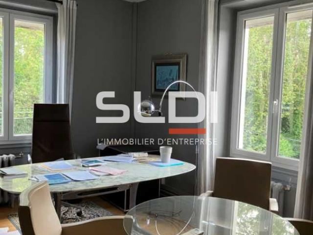 Bureaux A LOUER - FLEURIEU SUR SAONE - 200 m²
