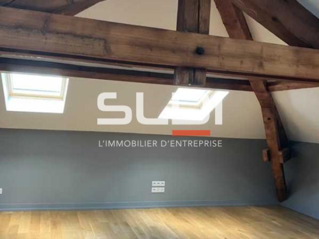 Bureaux A LOUER - FLEURIEU SUR SAONE - 200 m²
