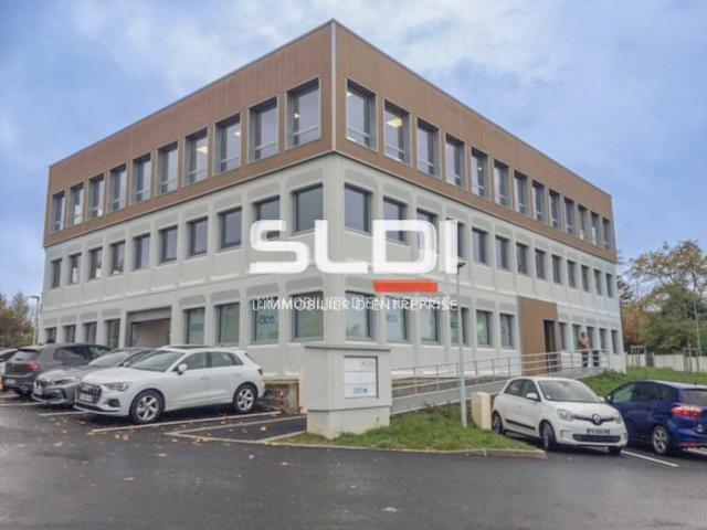 Bureaux A VENDRE OU A LOUER - DARDILLY - 204 m²