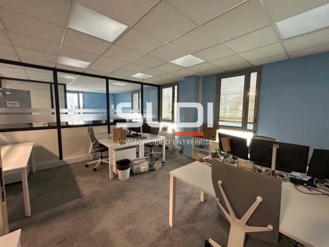 Bureaux A LOUER - LIMAS - 280 m²