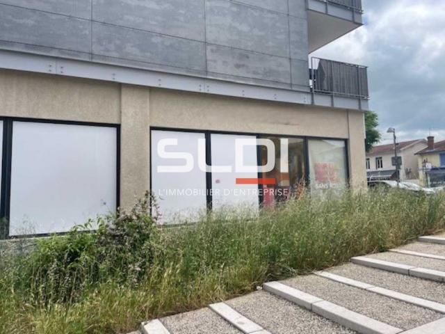 Commerces A VENDRE OU A LOUER - SATHONAY CAMP - 137 m²