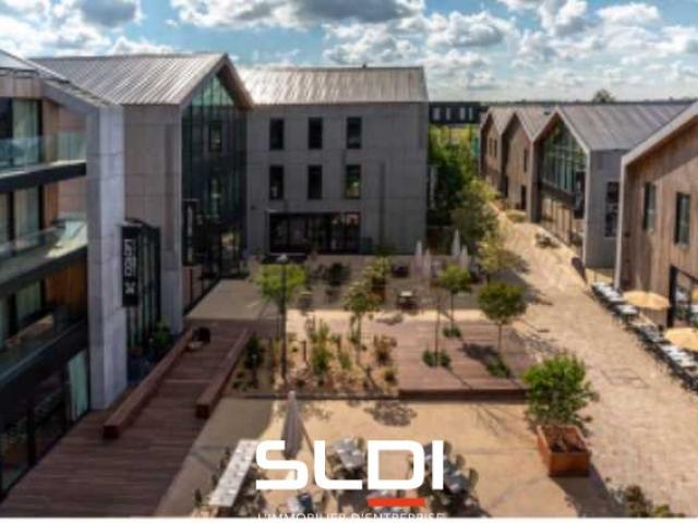 Commerces A LOUER - GENAS - 990 m²