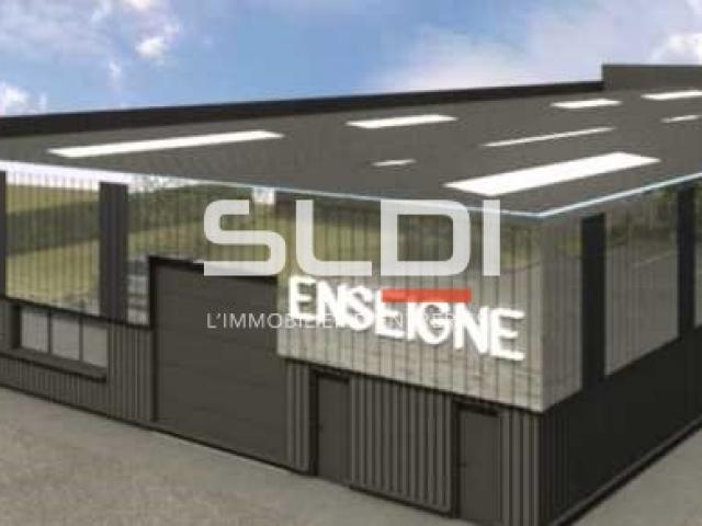 Locaux d'activités A VENDRE OU A LOUER - BRON - 2 000 m²