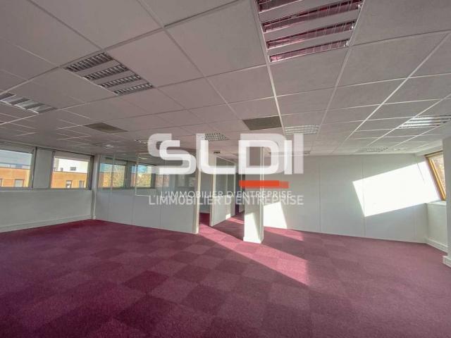 Bureaux A LOUER - BRON - 255 m²