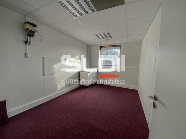 Bureaux A LOUER - BRON - 255 m²