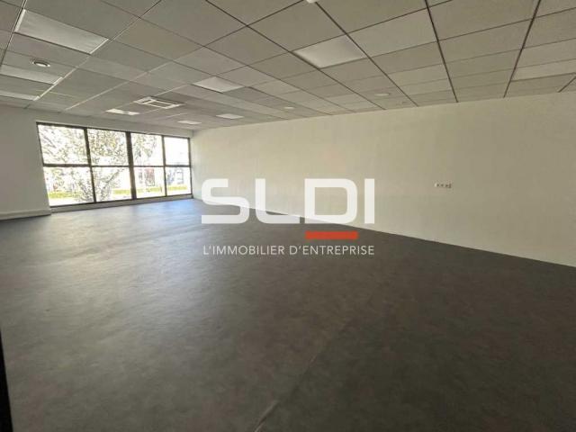 Bureaux A LOUER - LIMAS - 78 m²