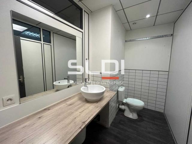 Bureaux A LOUER - LIMAS - 78 m²