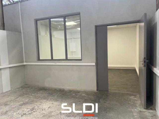 Locaux d'activités A LOUER - VILLEURBANNE - 1 889 m²