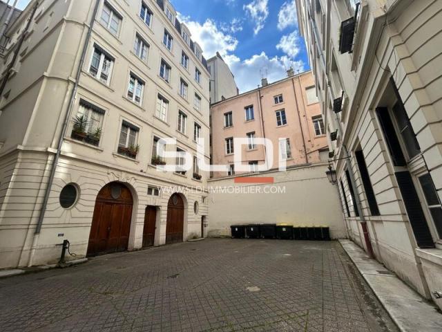 Bureaux A VENDRE - LYON - 150 m²