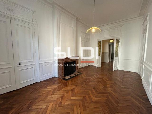 Bureaux A VENDRE - LYON - 150 m²