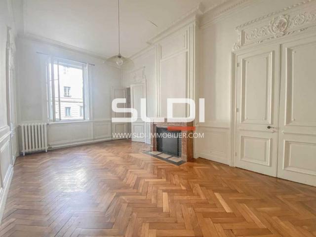 Bureaux A VENDRE - LYON - 150 m²