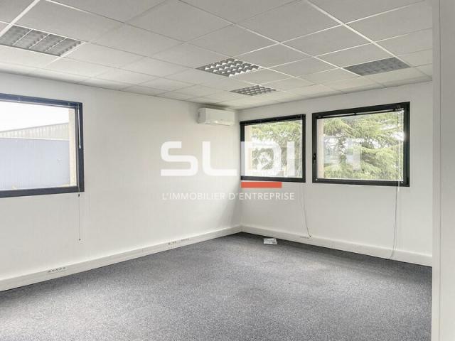 Bureaux A LOUER - RILLIEUX LA PAPE - 111 m²