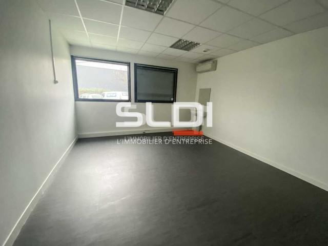 Bureaux A LOUER - RILLIEUX LA PAPE - 111 m²
