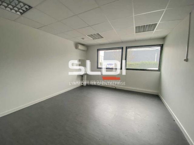 Bureaux A LOUER - RILLIEUX LA PAPE - 111 m²