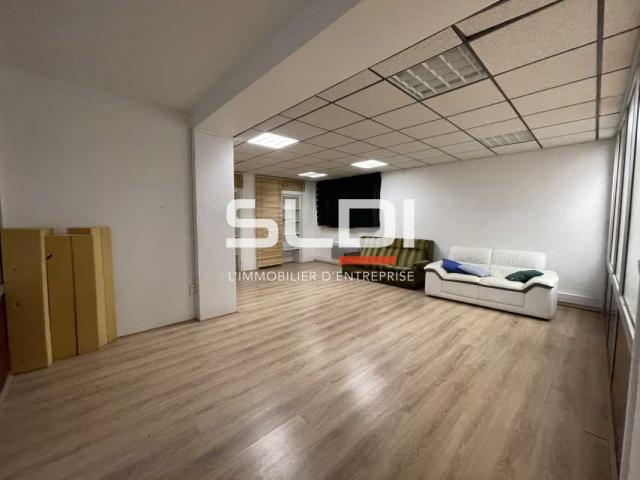 Bureaux A LOUER - GENAS - 193 m²