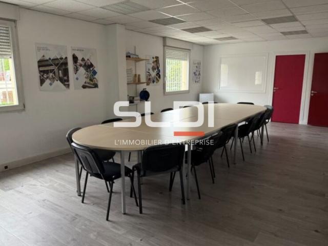 Locaux d'activités A LOUER - LYON - 1 034 m²