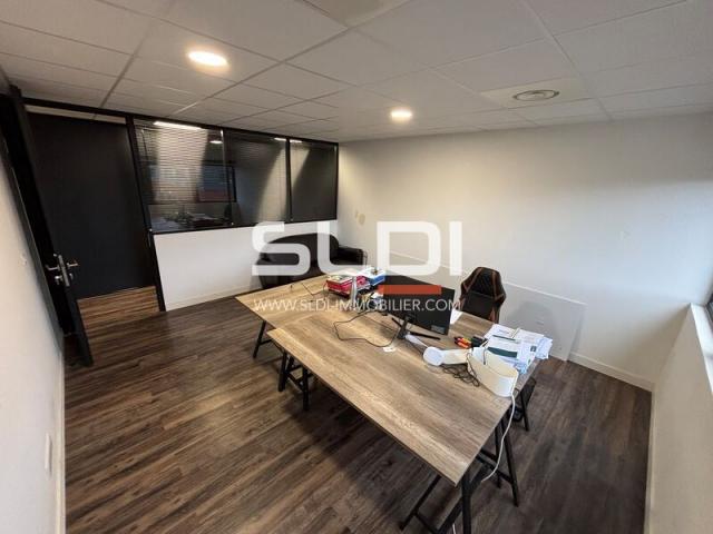 Bureaux A LOUER - MARCILLY D'AZERGUES - 181 m²