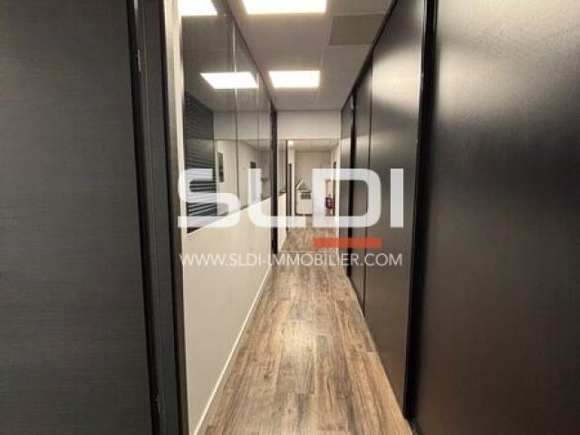 Bureaux A LOUER - MARCILLY D'AZERGUES - 181 m²