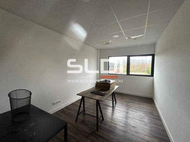 Bureaux A LOUER - MARCILLY D'AZERGUES - 181 m²