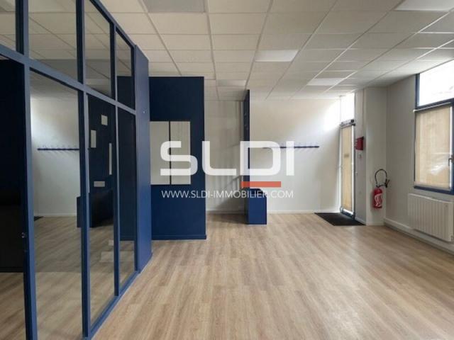 Locaux d'activités A LOUER - VILLEURBANNE - 385 m²