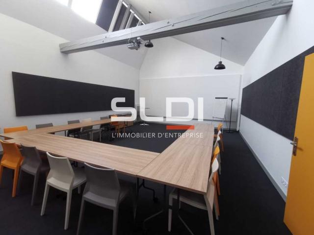 Locaux d'activités A VENDRE - BOURGOIN JALLIEU - 630 m²