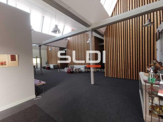Locaux d'activités A VENDRE - BOURGOIN JALLIEU - 630 m²