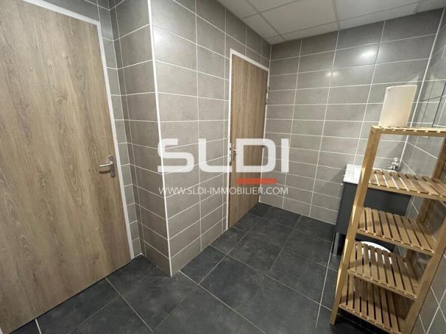 Bureaux A LOUER - GENAY - 310 m²