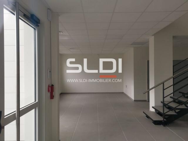Locaux d'activités A VENDRE - BOURGOIN JALLIEU - 218 m²