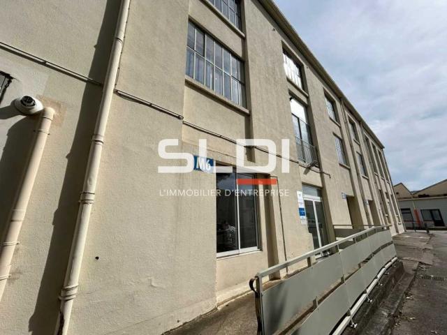 Bureaux A LOUER - NEUVILLE SUR SAONE - 681 m²