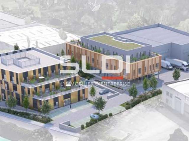 Bureaux A VENDRE - LA TOUR DE SALVAGNY - 859 m²