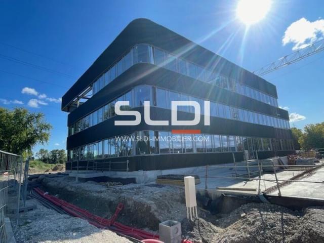 Bureaux A VENDRE - BEYNOST - 5 669 m²