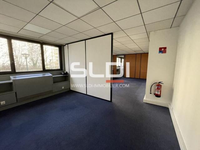 Bureaux A LOUER - VILLEURBANNE - 139 m²