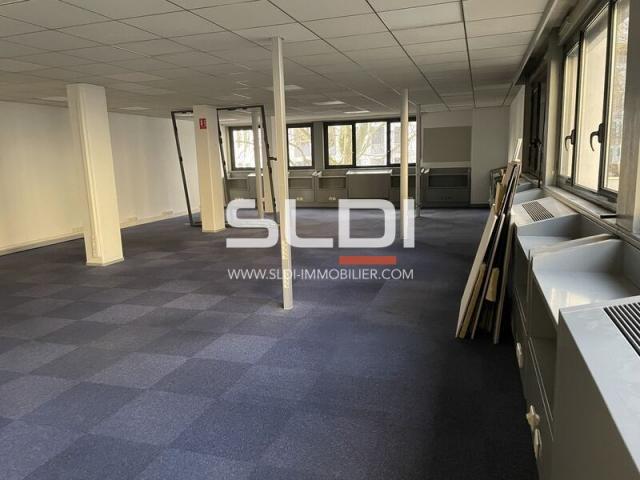 Bureaux A LOUER - VILLEURBANNE - 139 m²