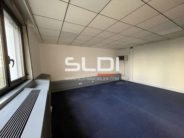 Bureaux A LOUER - VILLEURBANNE - 139 m²