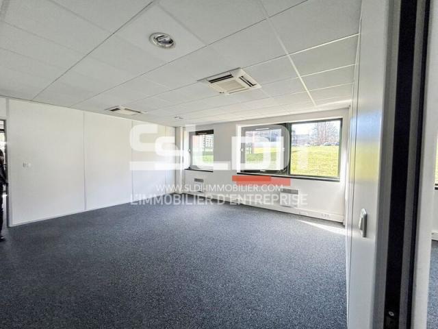 Bureaux A LOUER - LIMONEST - 90 m²