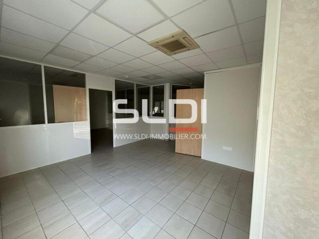 Bureaux A LOUER - LIMAS - 79 m²