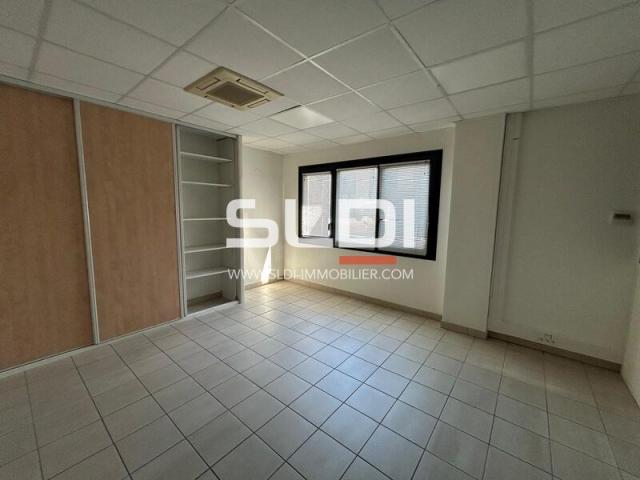 Bureaux A LOUER - LIMAS - 79 m²