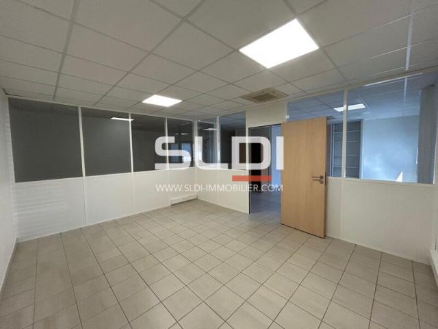 Bureaux A LOUER - LIMAS - 79 m²