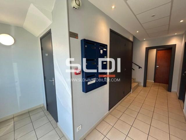 Bureaux A LOUER - LIMAS - 79 m²