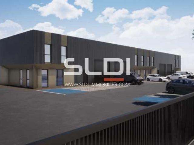 Locaux d'activités A VENDRE OU A LOUER - MACON - 2 777 m²