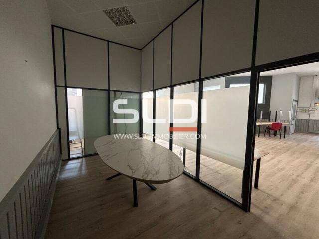 Bureaux A VENDRE OU A LOUER - GLEIZE - 130 m²