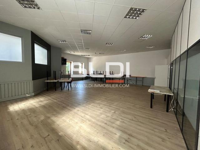 Bureaux A VENDRE OU A LOUER - GLEIZE - 130 m²