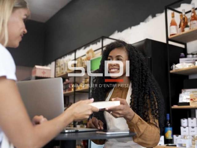 Commerces A LOUER - LYON - 178 m²