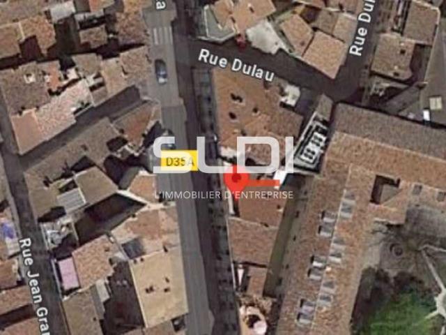 Commerces A VENDRE - ARLES - 77 m²