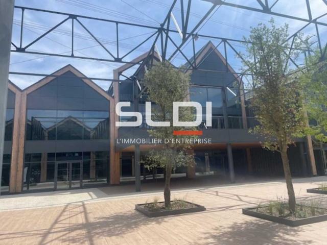 Commerces A VENDRE OU A LOUER - VENISSIEUX - 1 046 m²