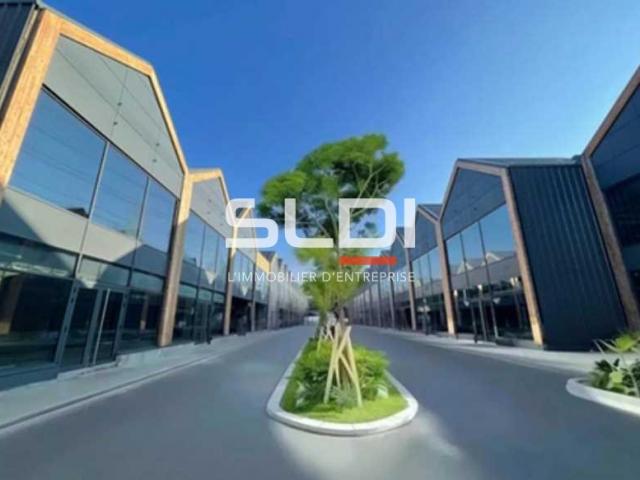 Commerces A VENDRE OU A LOUER - VENISSIEUX - 1 046 m²