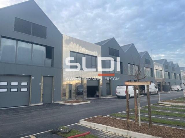 Commerces A VENDRE OU A LOUER - VENISSIEUX - 1 046 m²