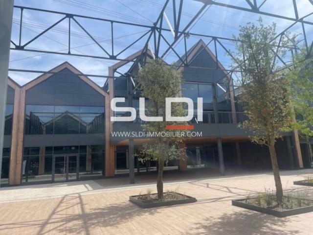 Commerces A VENDRE OU A LOUER - VENISSIEUX - 1 046 m²