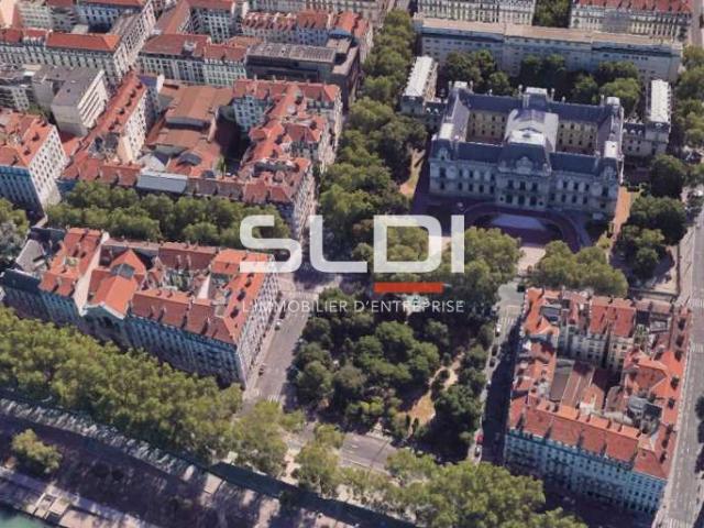 Commerces A LOUER - LYON - 135 m²